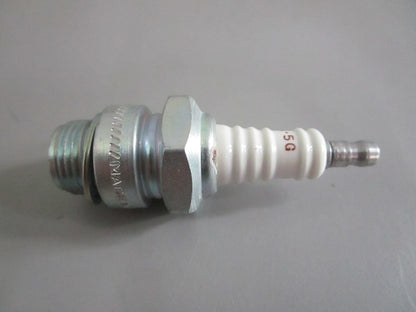 NEW OEM (LOT OF 7) K5G Champion Spark Plug 0820