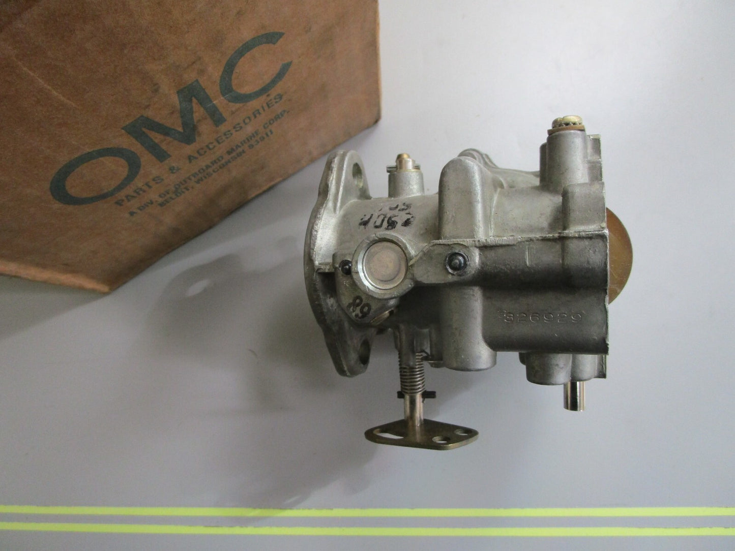 *NEW OEM* 0820 OMC Johnson Evinrude Carburetor 392575 0392575