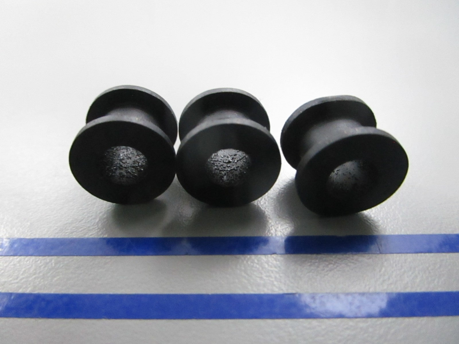 NEW OEM (LOT OF 3) 25-F475504 Mercury Quicksilver Grommet 0810