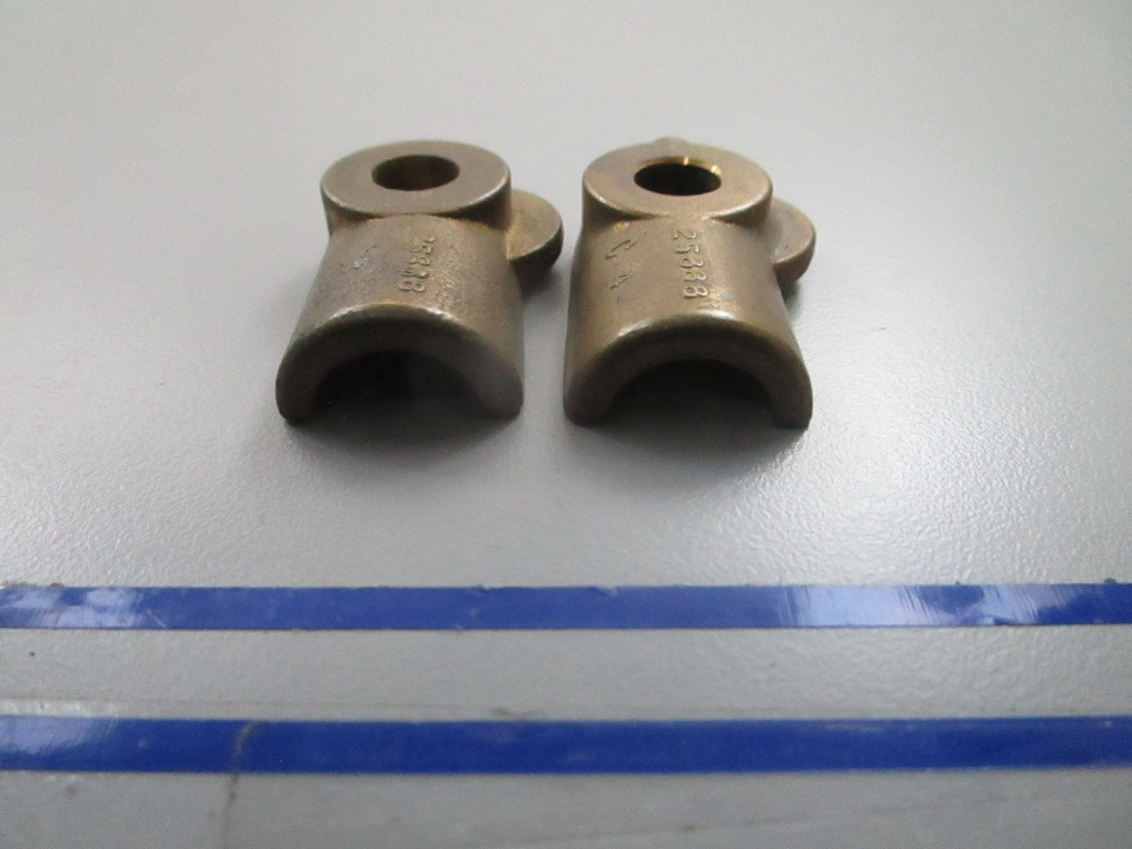 *NEW OEM* (LOT OF 2) 0810 Mercury Quicksilver Coupler 25888