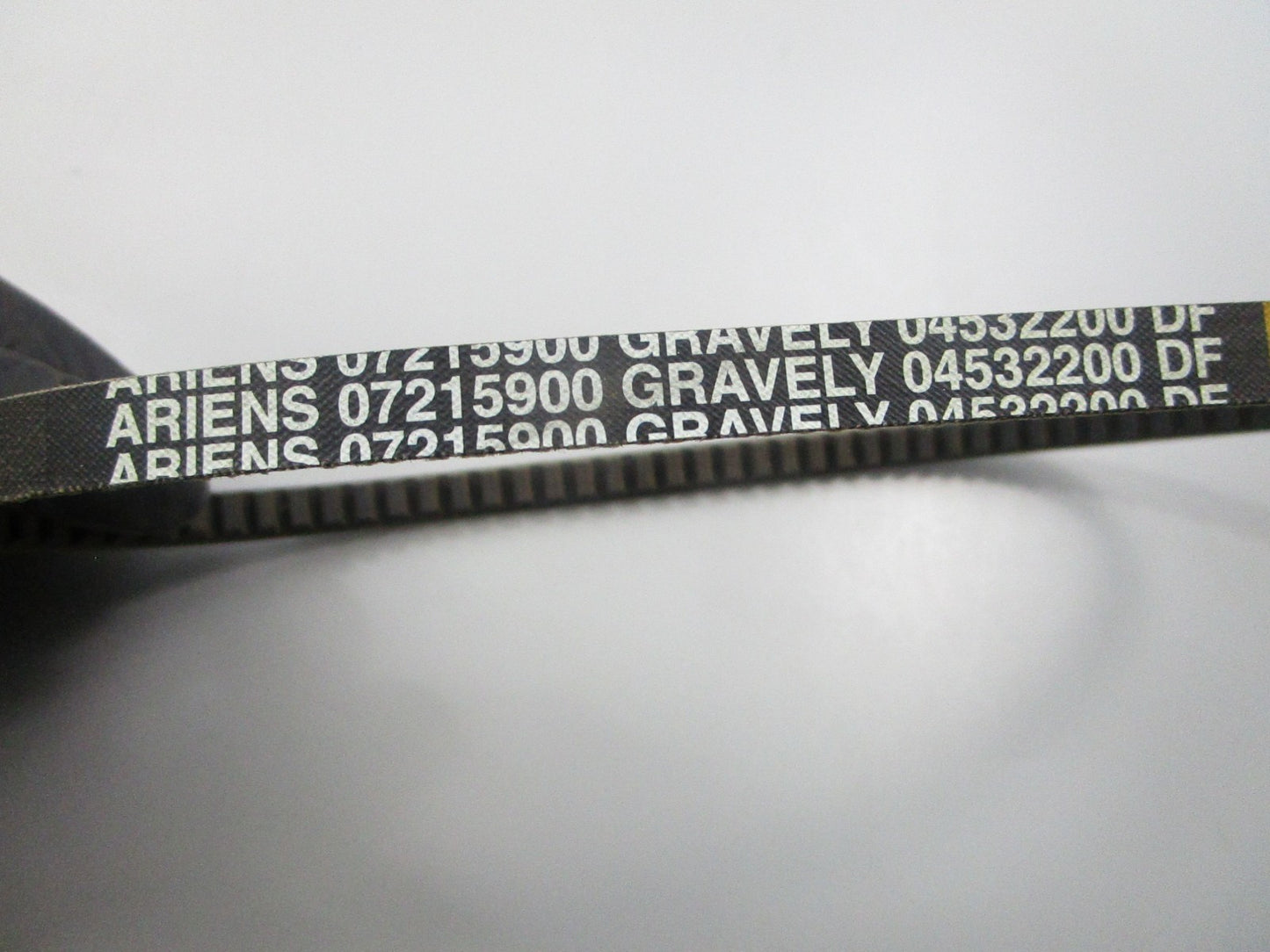 NEW OEM 07215900 Ariens Belt 0810