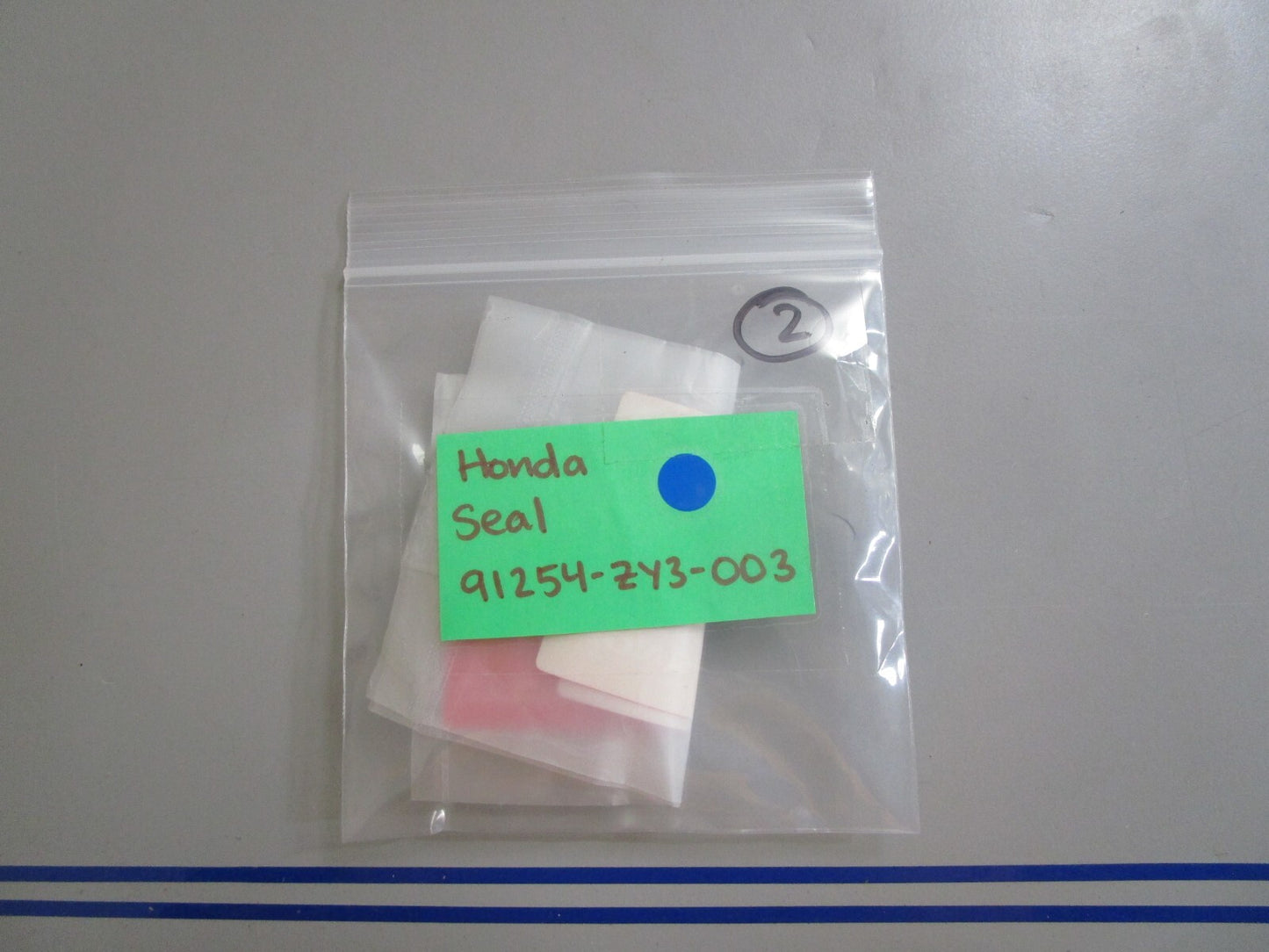 *NEW OEM* 0810 Honda Seal 91254-ZY3-003