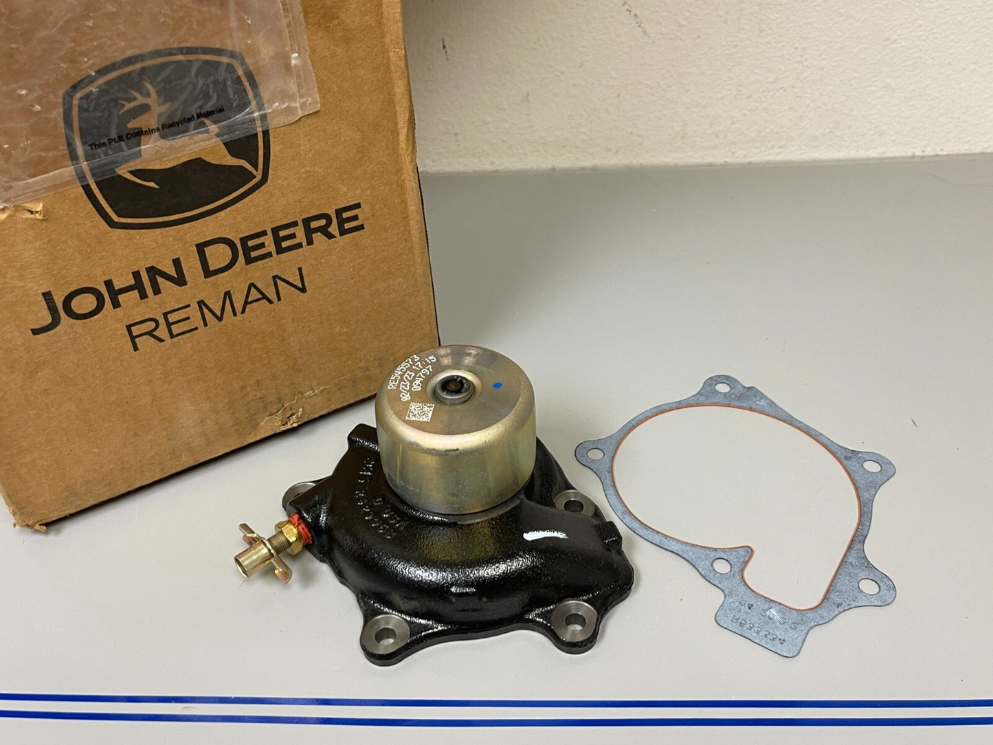 *NEW OEM* 0720 John Deere Water Pump SE502114