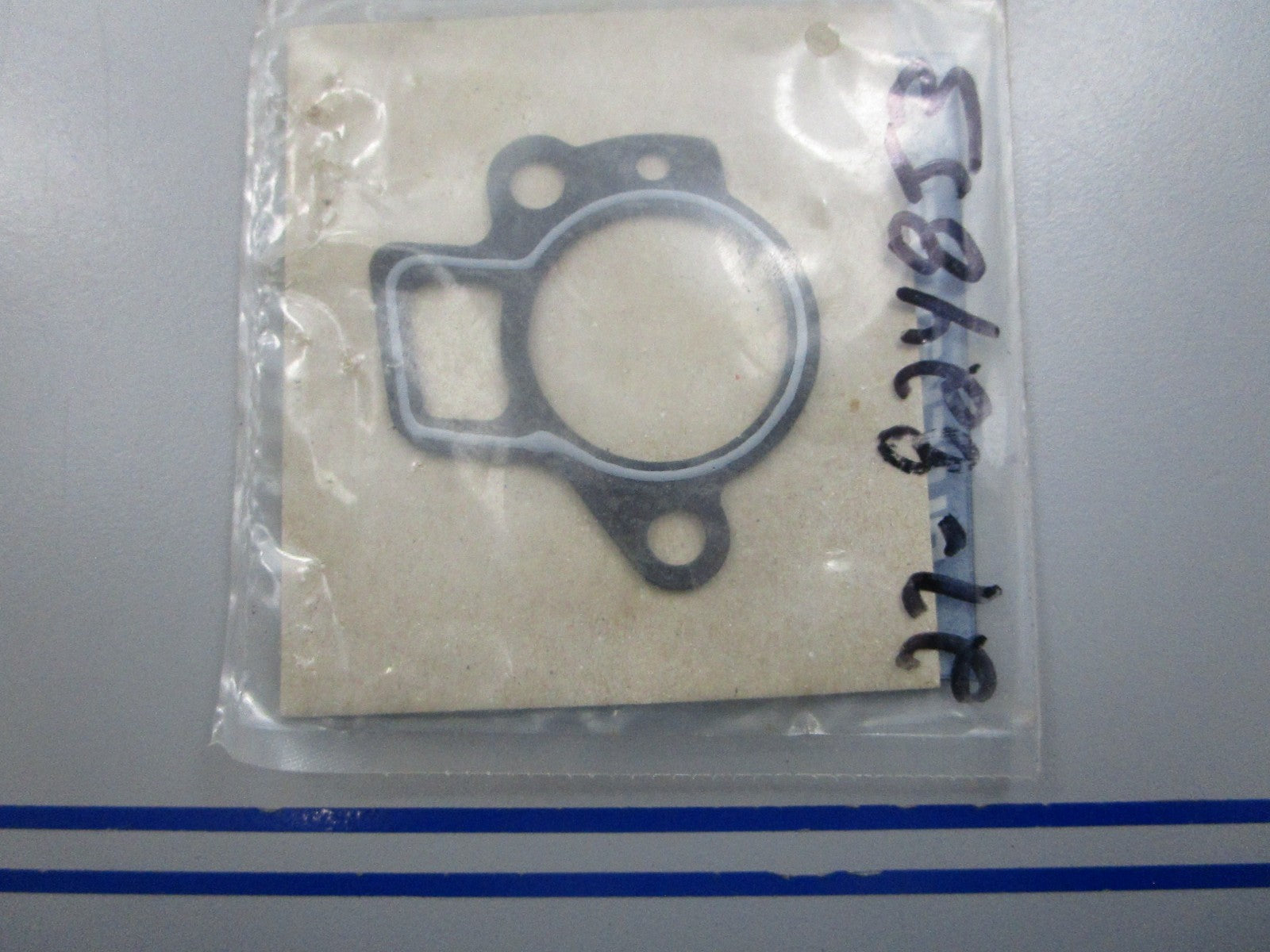 NEW OEM 27-824853 Mercury Quicksilver Gasket 0810