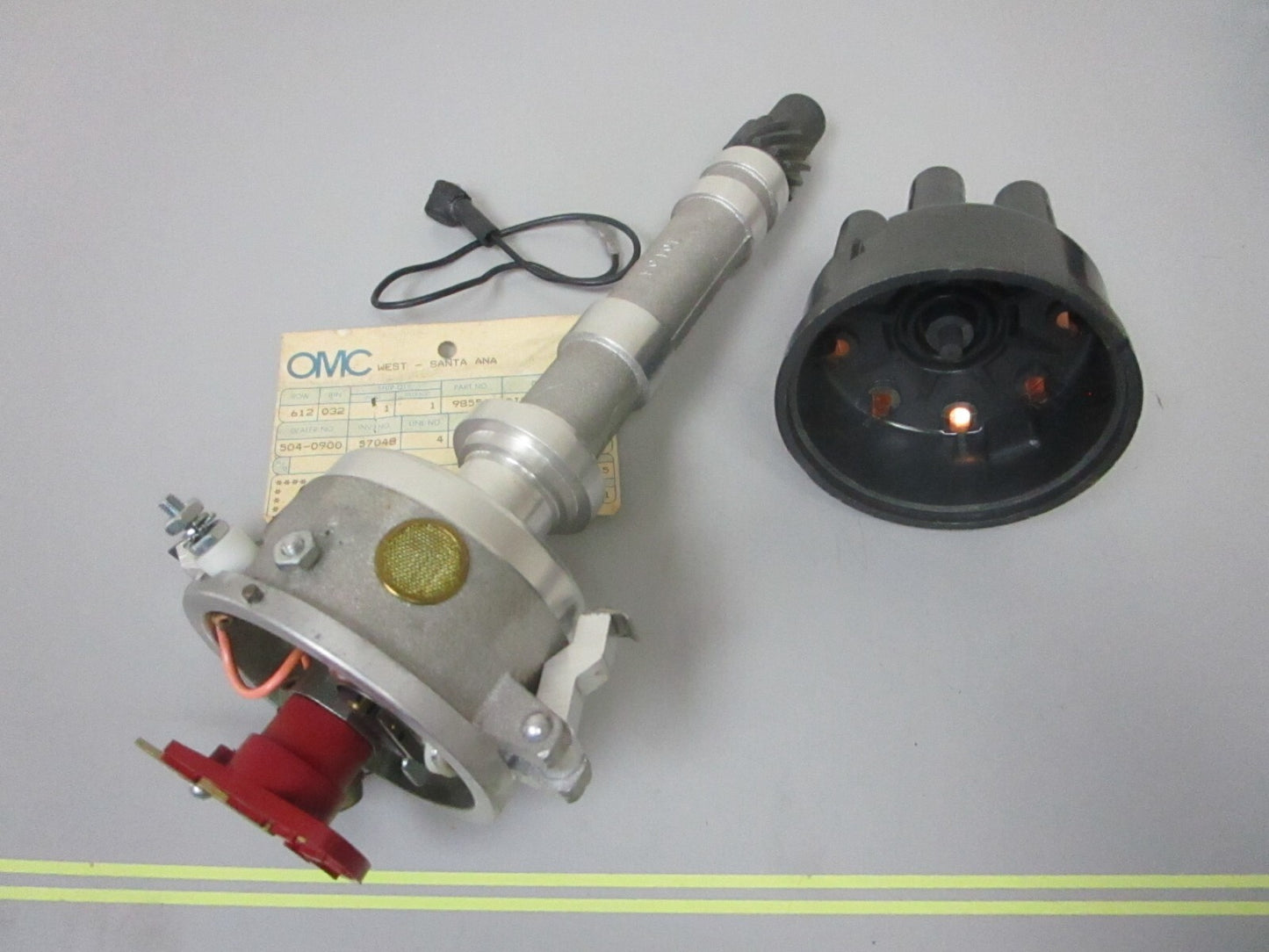 *NEW OEM* 0720 OMC Johnson Evinrude Distributor 985560 0985560