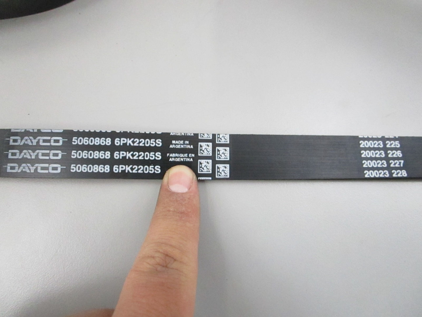 NEW 5060868 Dayco Serpentine Belt 0810
