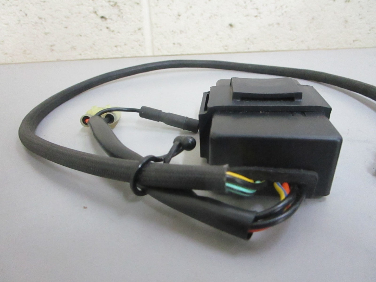 *NEW OEM* 0820 Honda BF40 BF50 Trim Control Unit 34310-ZV5-821