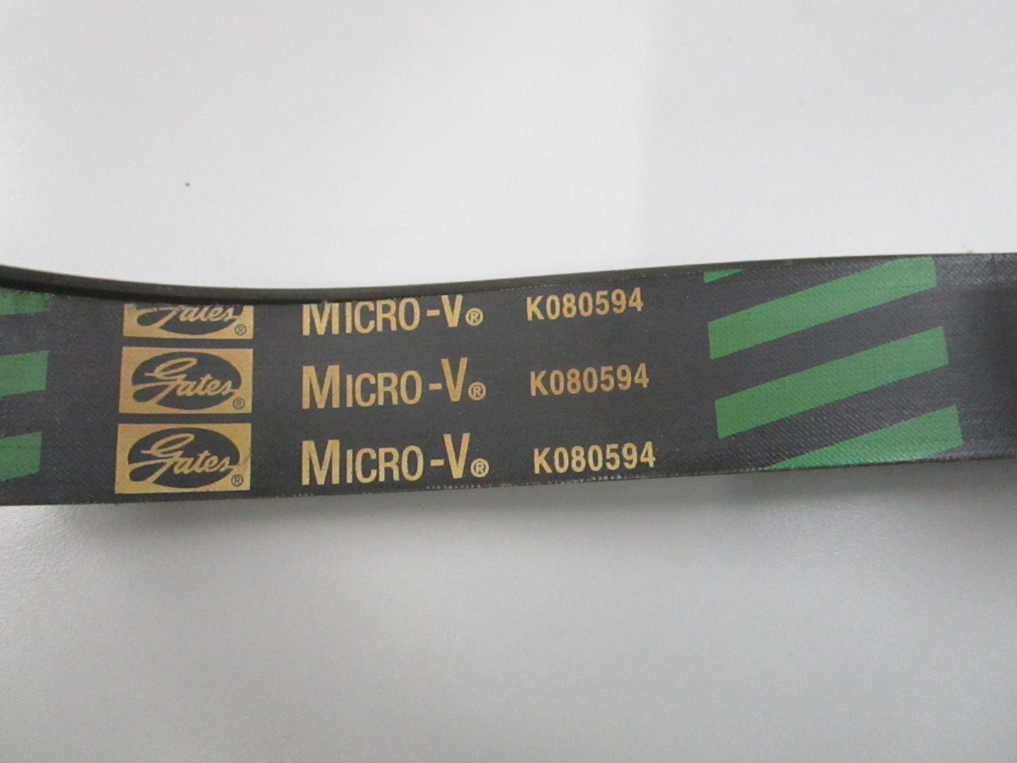 Gates K080594 Micro-V Serpentine Belt 8-Rib 59.4in  NEW 0810