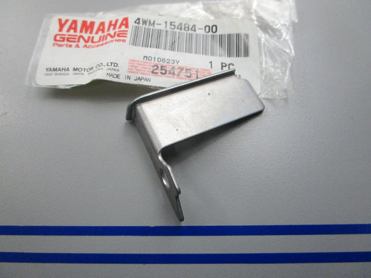 NEW OEM 4WM-15484-00-00 Yamaha Clamp 0810