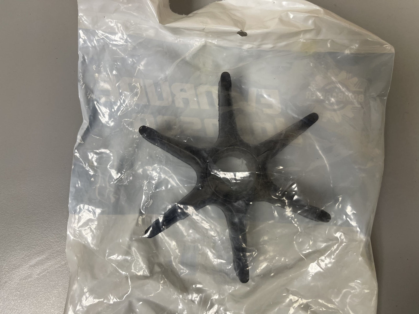 NEW OEM 777130 Johnson Evinrude Impeller 0670