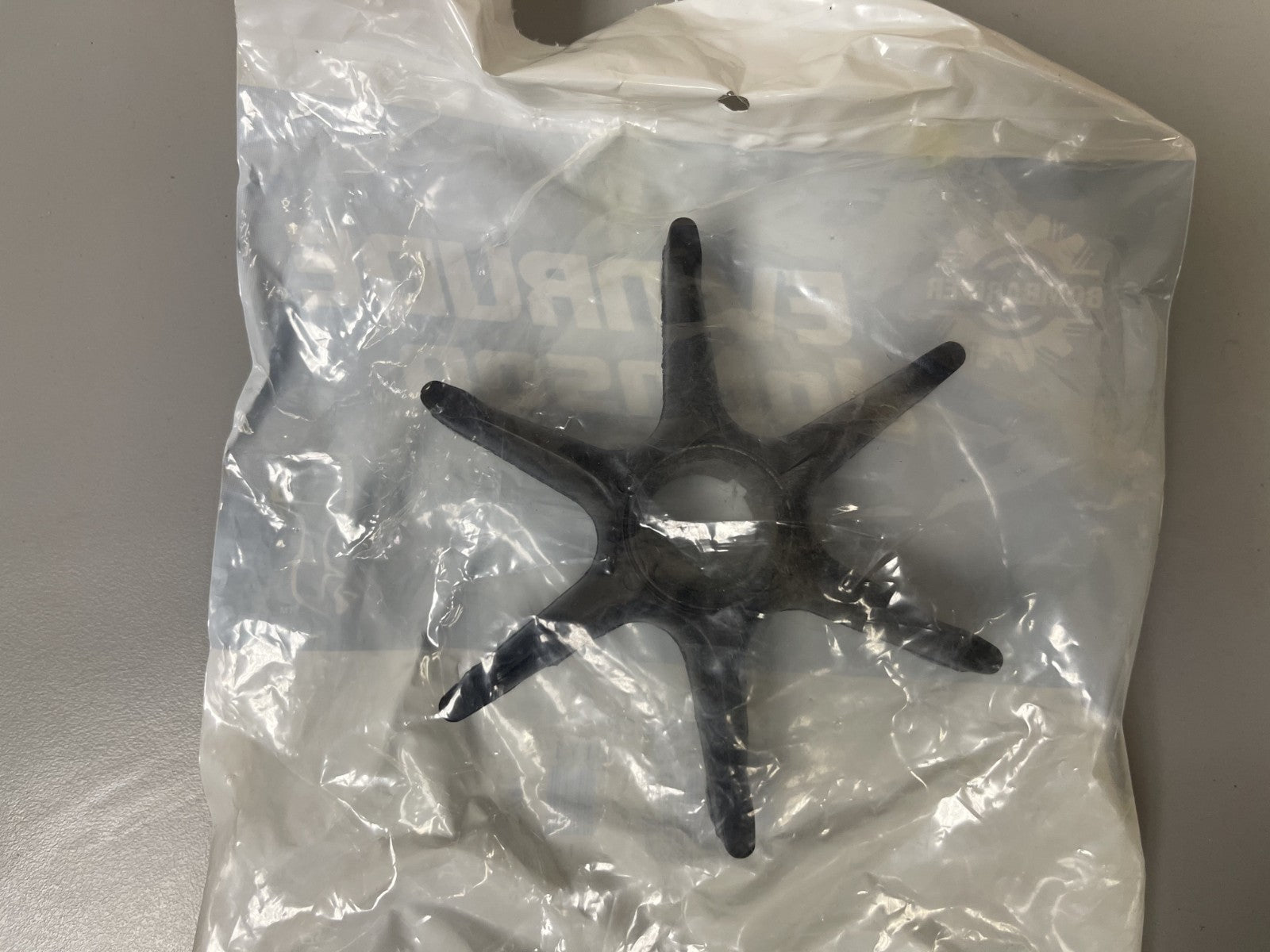 NEW OEM 777130 Johnson Evinrude Impeller 0670