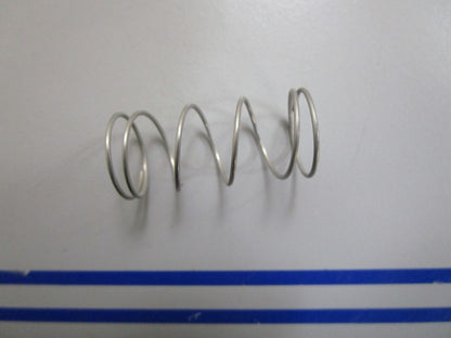 *NEW OEM* 0810 Volvo Penta Spring 835577