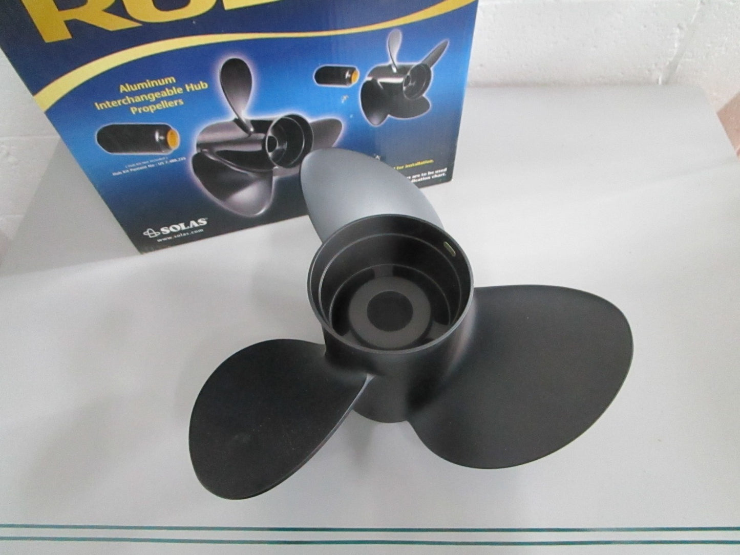 NEW OEM 9511-148-17 Solas E-Series 14.8 × 17 Rubex 3 Propeller 0820