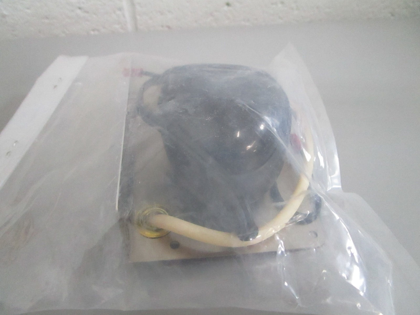 Rosemount Analytical 24134-00 Air Pump Assy 115V NOS Genuine NEW OEM 0820