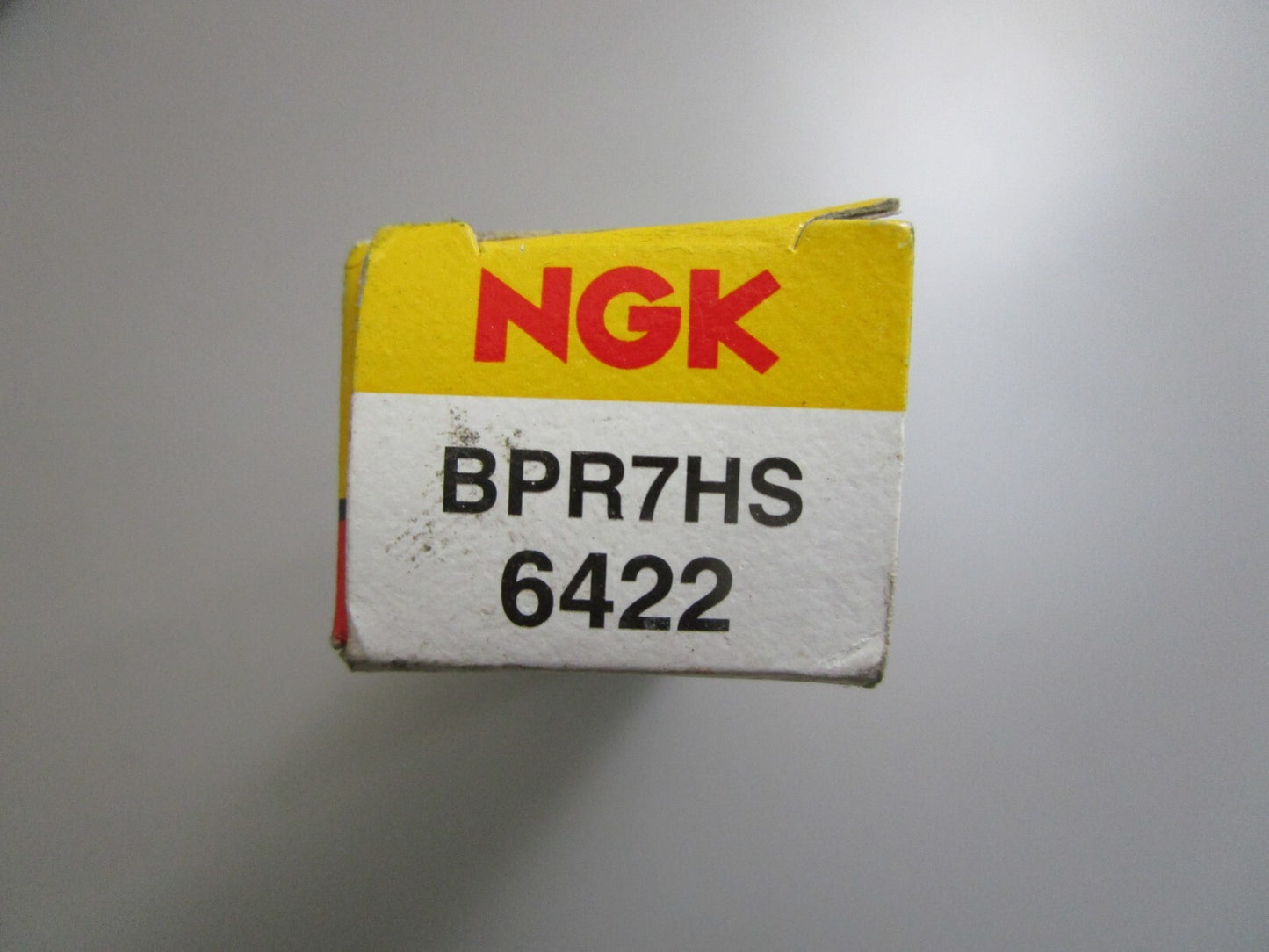 *NEW OEM* 0810 NGK Spark Plug BPR7HS