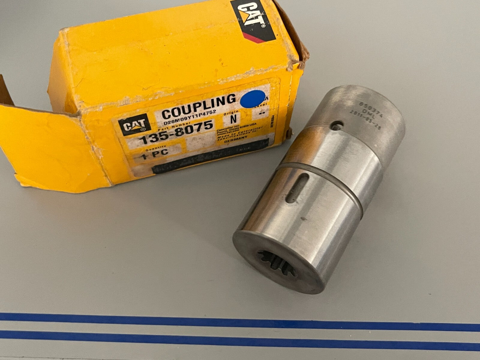 *NEW OEM* 0720 CAT Caterpillar Coupling 135-8075
