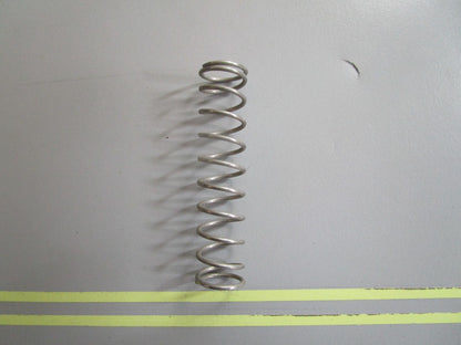 *NEW OEM* 0810 OMC Johnson Evinrude Spring 302587 0302587