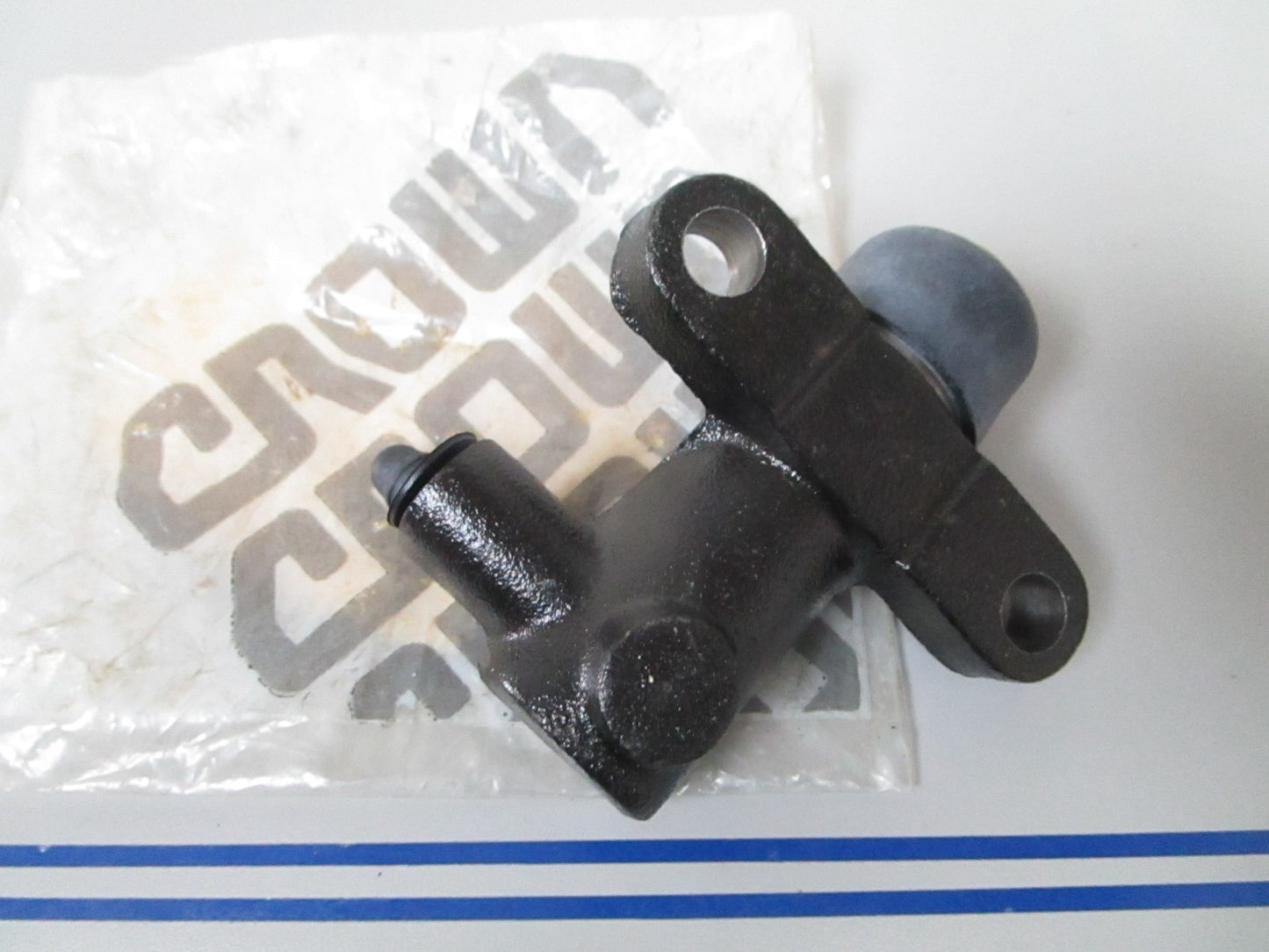 *NEW OEM* 0720 Crown Cylinder Slave 077637