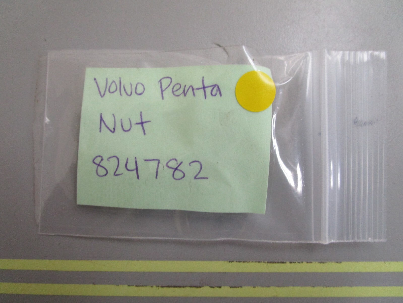 *NEW OEM* 0810 Volvo Penta Nut 824782