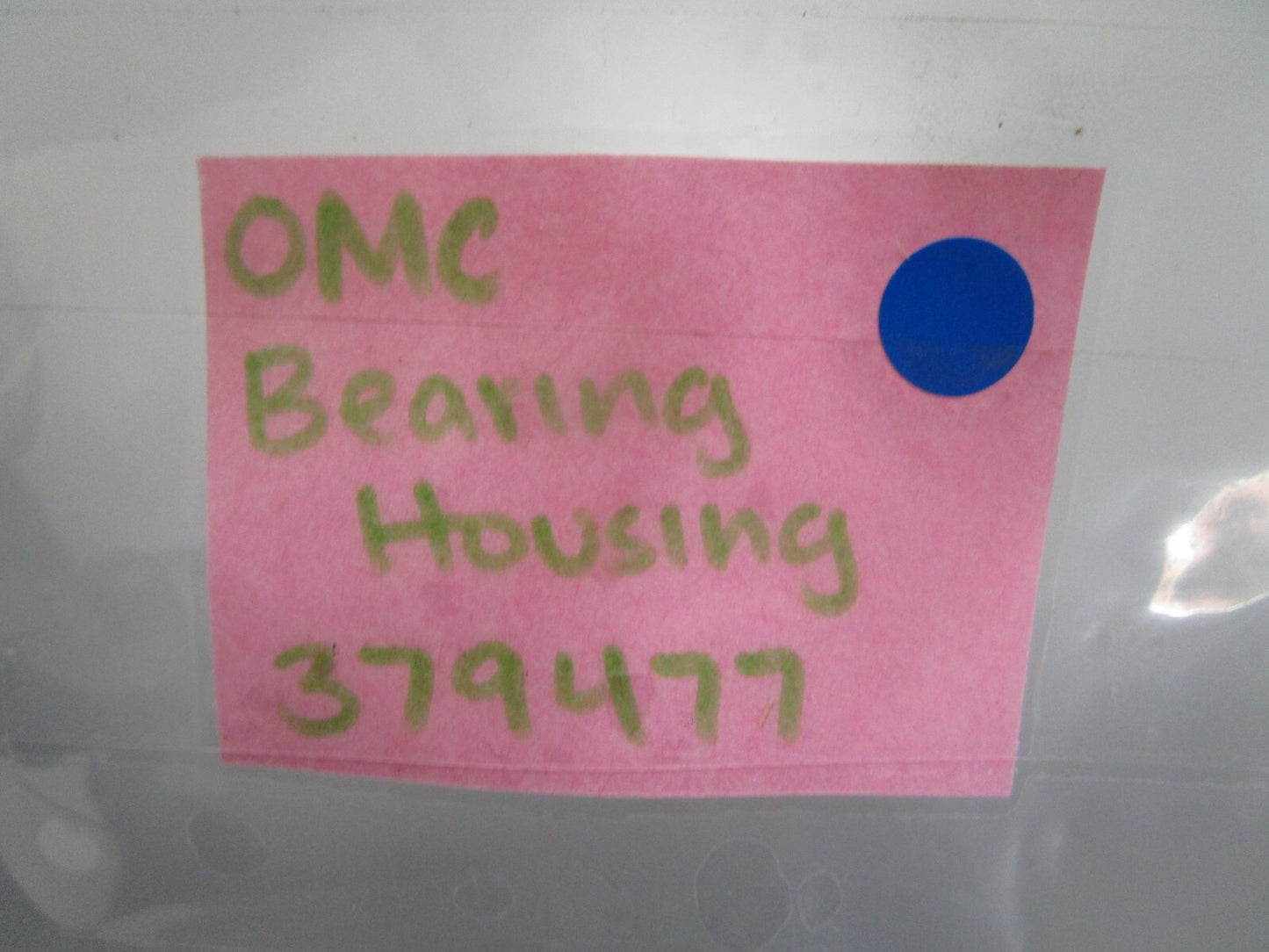 *NEW OEM* 0820 OMC Johnson Evinrude Bearing Housing 379477 379477