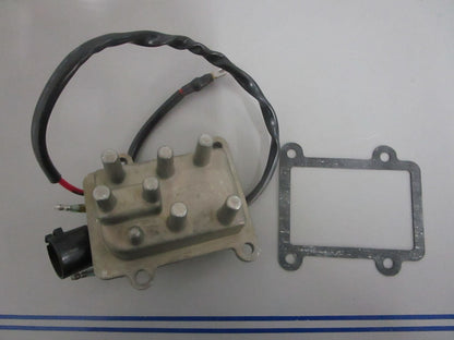 *NEW OEM* 0820 OMC Johnson Evinrude Rectifier/Regulator & Gasket Ay 439561