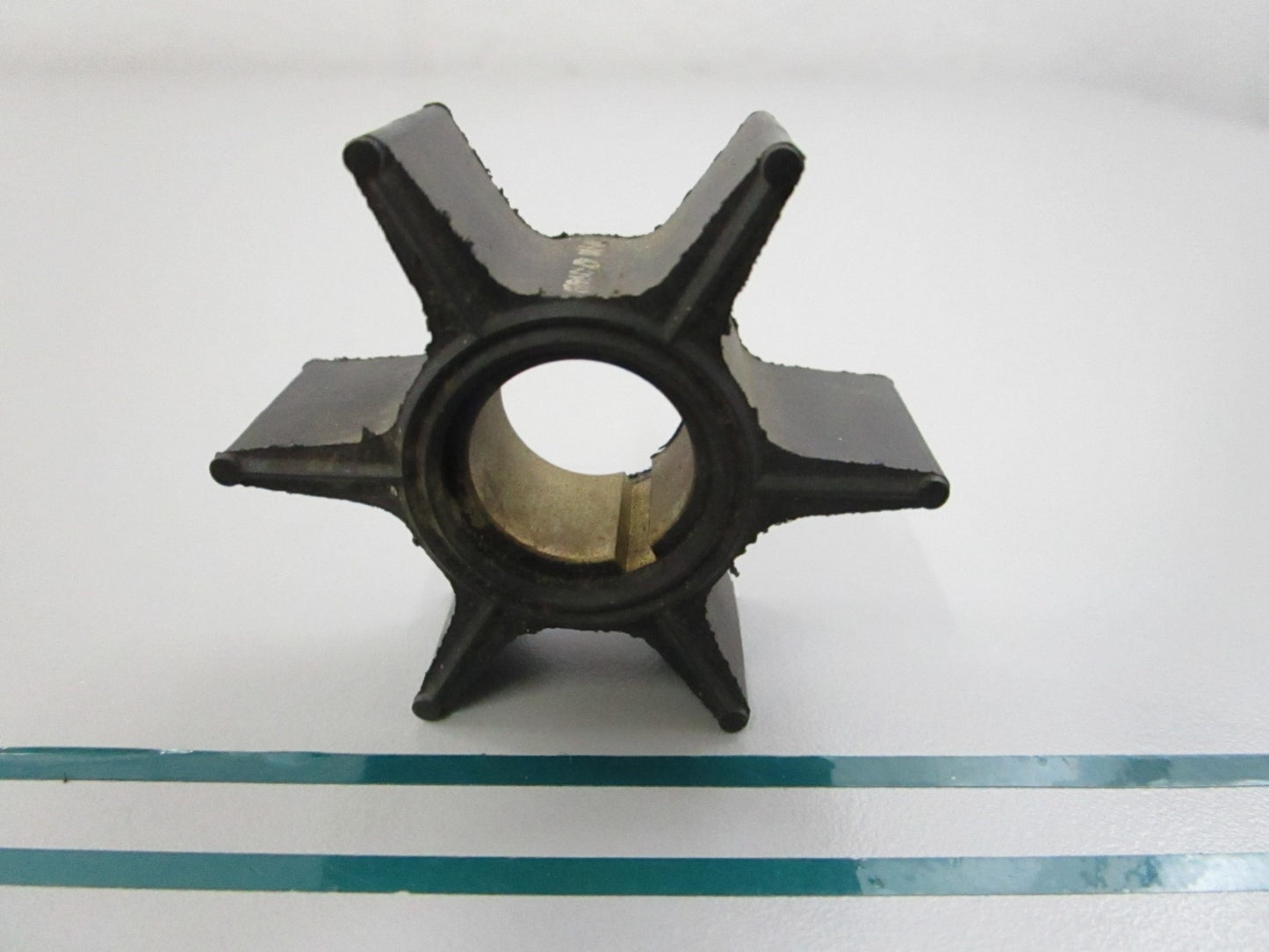 Mercury NEW OEM Water Pump Impeller 47-39487 20HP 200 Outboard NOS 0810