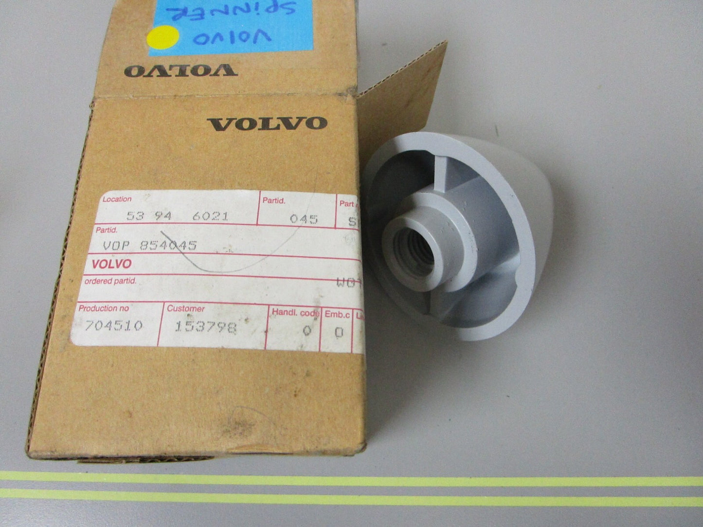 *NEW OEM* 0720 Volvo Penta Spinner 854045