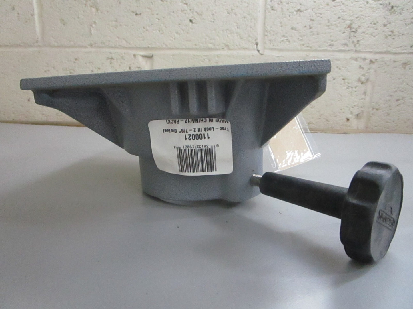 *NEW* 0820 Springfield Trac-Lock III Pedestal Swivel 1100021