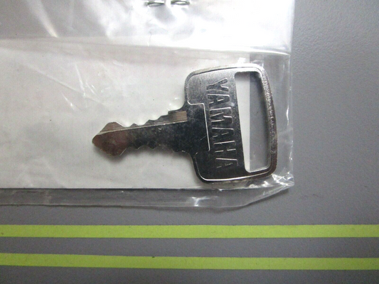 *NEW OEM* 0810 Yamaha Key #465 90890-55834-00
