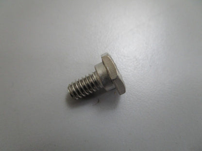 *NEW OEM* 0820 OMC Johnson Evinrude Clamp & Screw 391421 0391421