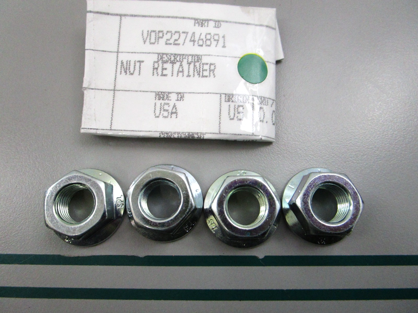 NEW OEM (LOT OF 4) 22746891 Volvo Penta Nut Retainer 0810