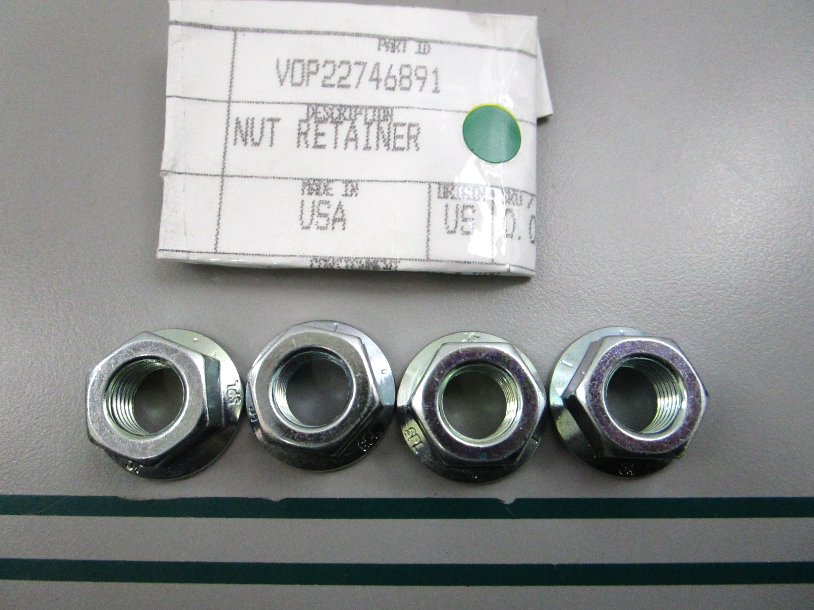 NEW OEM (LOT OF 4) 22746891 Volvo Penta Nut Retainer 0810