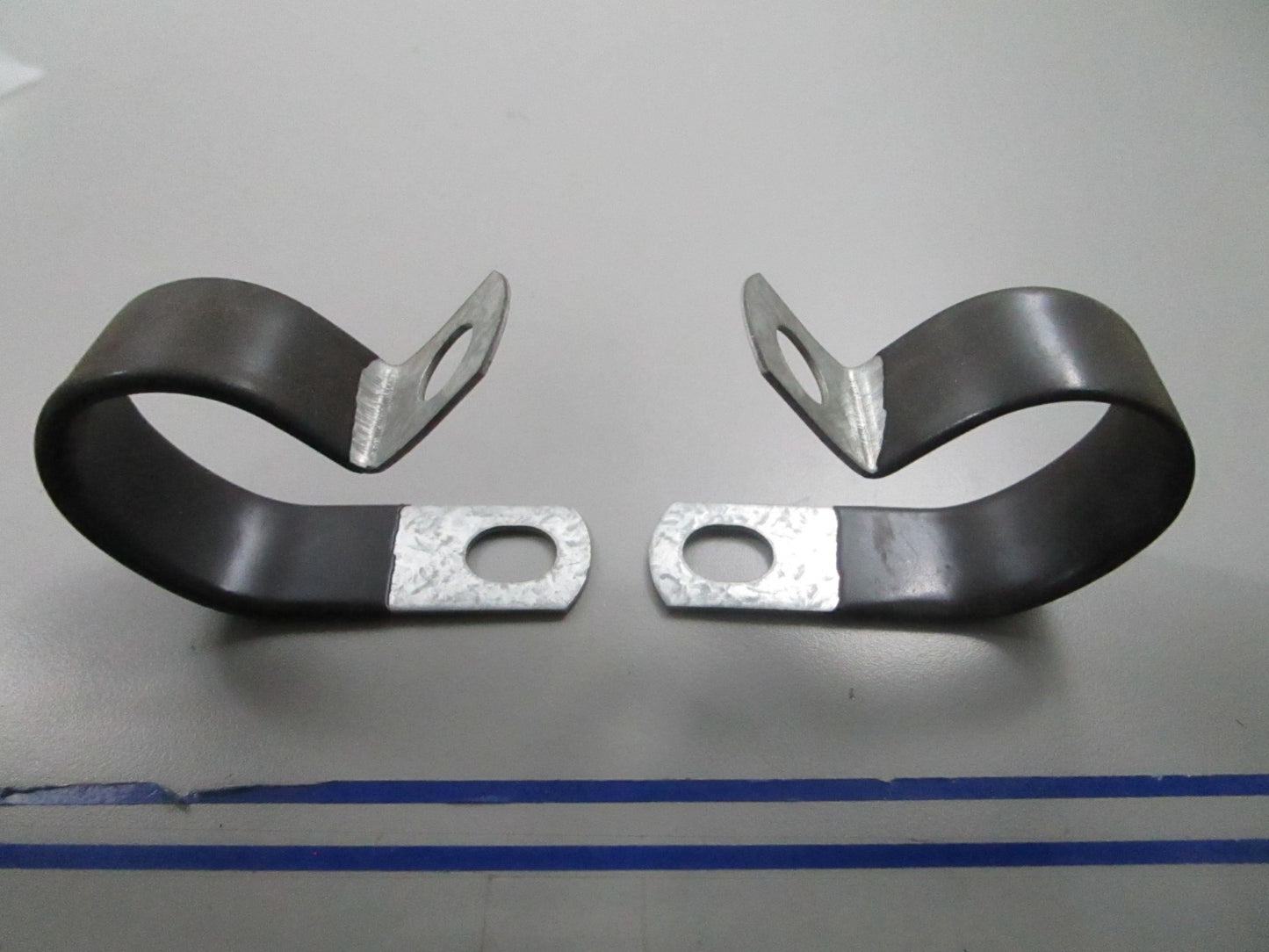 *NEW OEM* (LOT OF 2) 0810 Mercury Quicksilver Clamp 54-806616