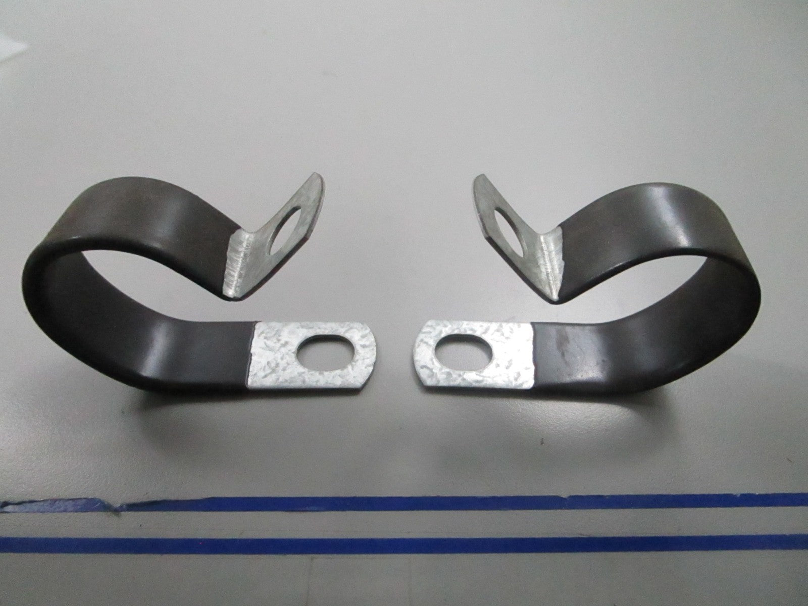 *NEW OEM* (LOT OF 2) 0810 Mercury Quicksilver Clamp 54-806616