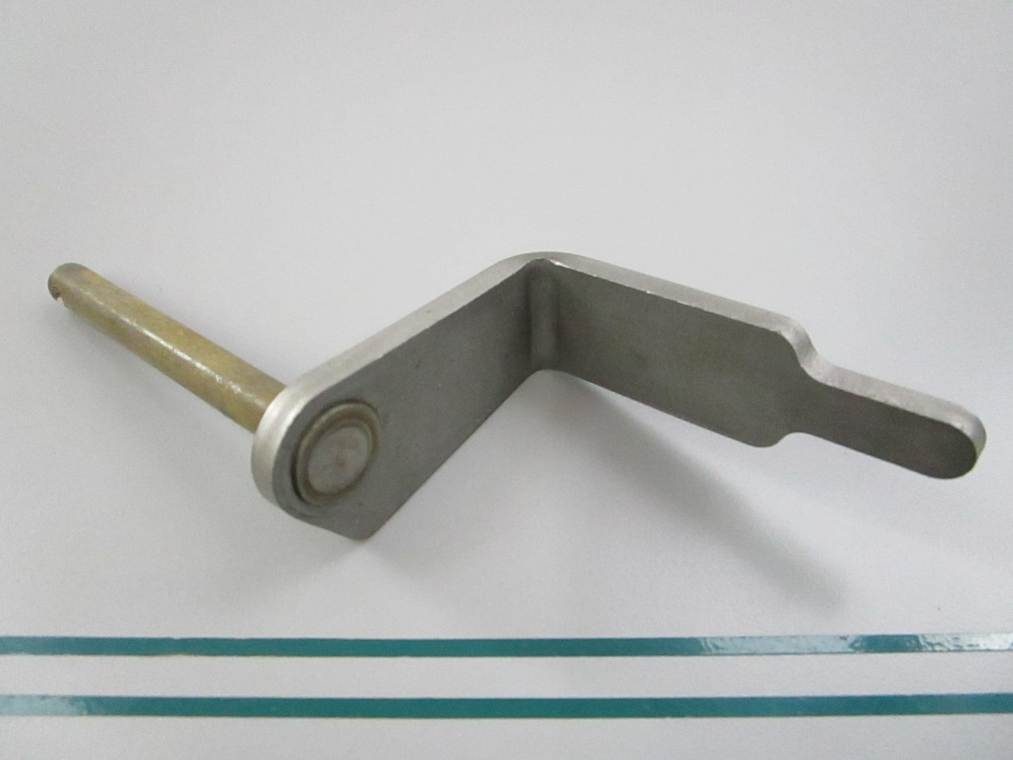 NEW OEM 688-43185-04-00 Yamaha Tilt Lever Stop 0810
