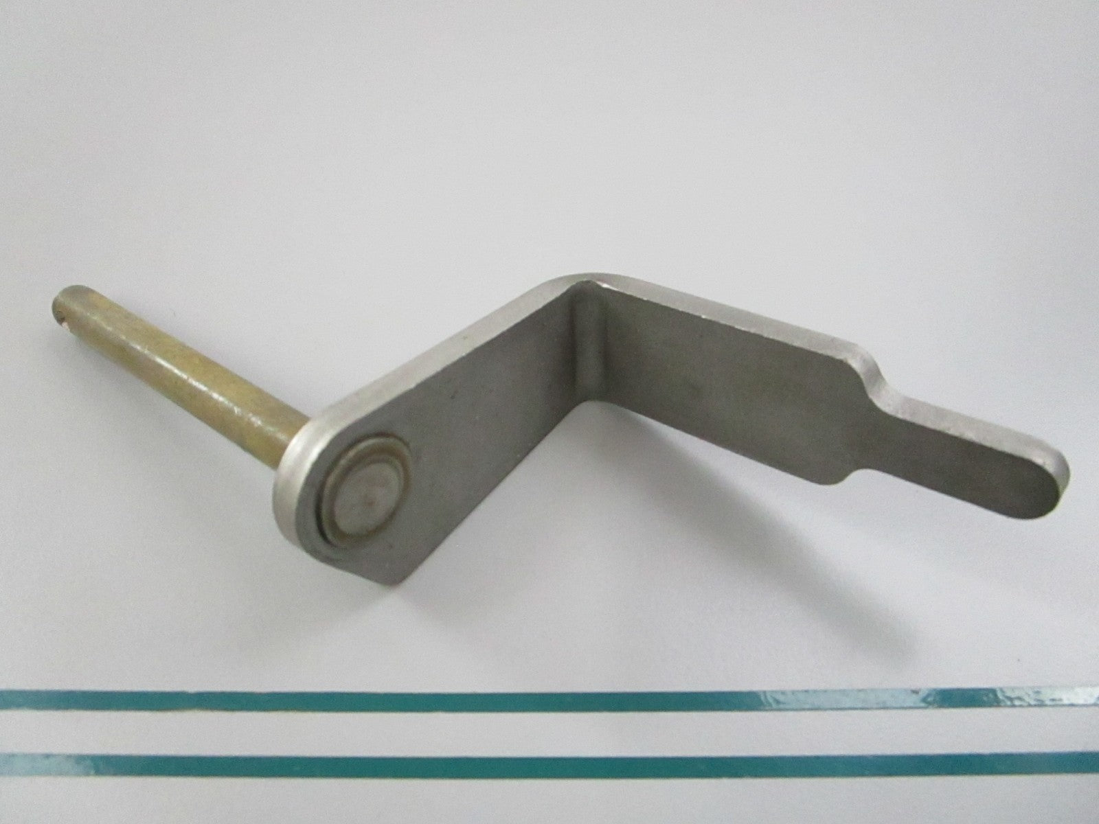 NEW OEM 688-43185-04-00 Yamaha Tilt Lever Stop 0810