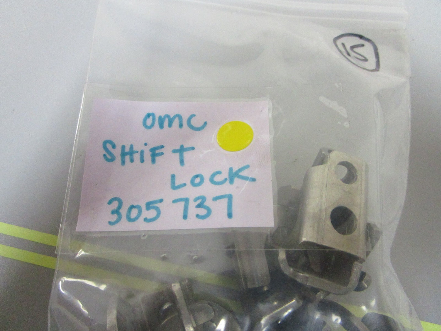 *NEW OEM* 0810 OMC Johnson Evinrude Shift Lock 305737 0305737