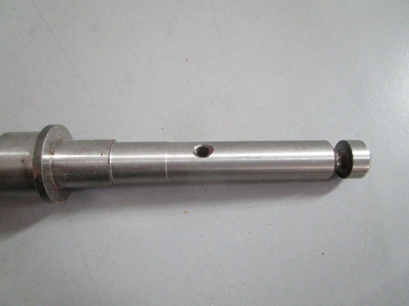 NEW OEM 398315 0398315 OMC Johnson Evinrude Propeller Shaft 0820