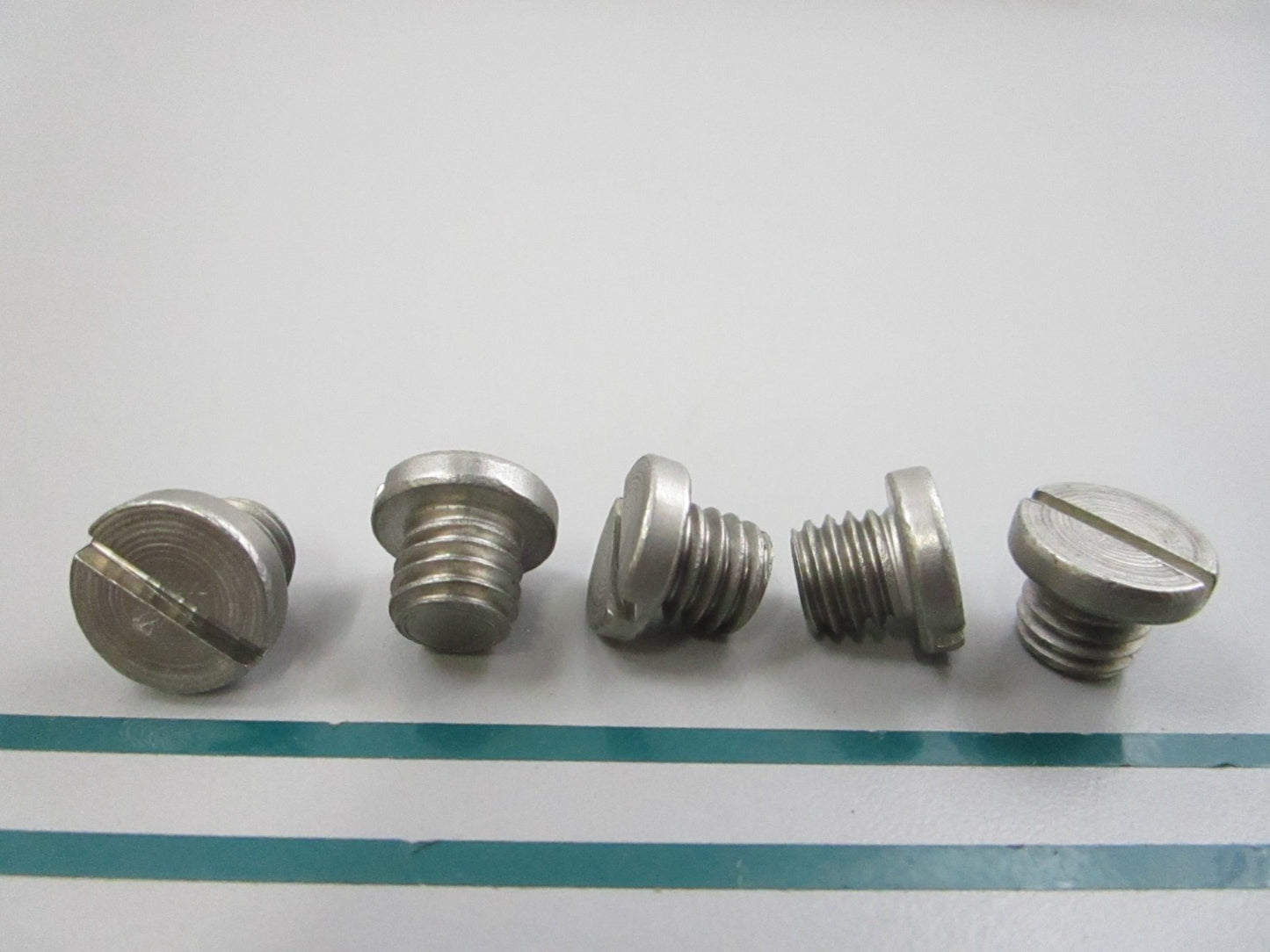 NEW OEM (LOT OF 5) 10-F50109 Mercury Quicksilver Plug 0810