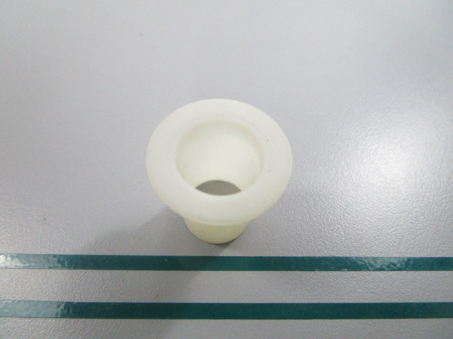 NEW OEM 319961 0319961 OMC Johnson Evinrude Bushing 0810