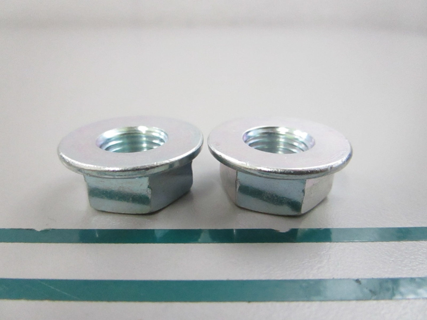 NEW OEM (LOT OF 2) 22746891 Volvo Penta Nut Retainer 0810
