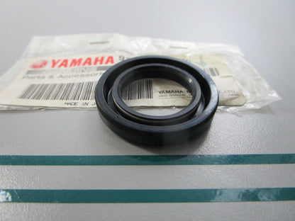 NEW OEM 93101-23070-00 Yamaha Oil Seal 0810