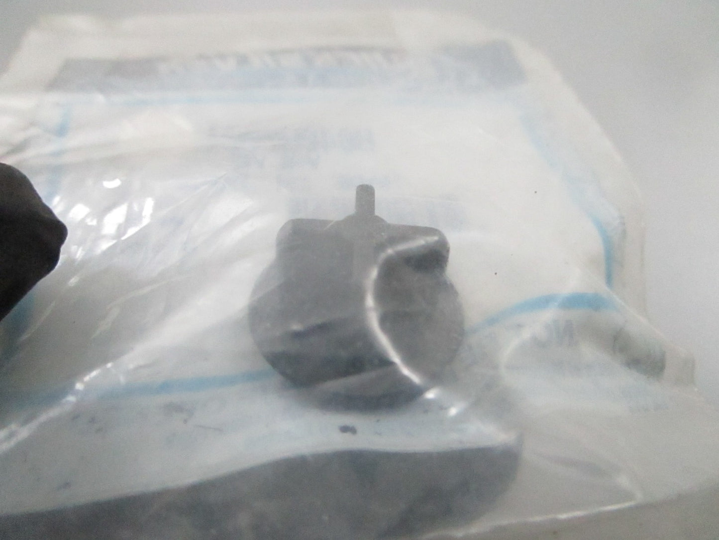 *NEW OEM* 0810 Mercury Quicksilver Valve 804080001