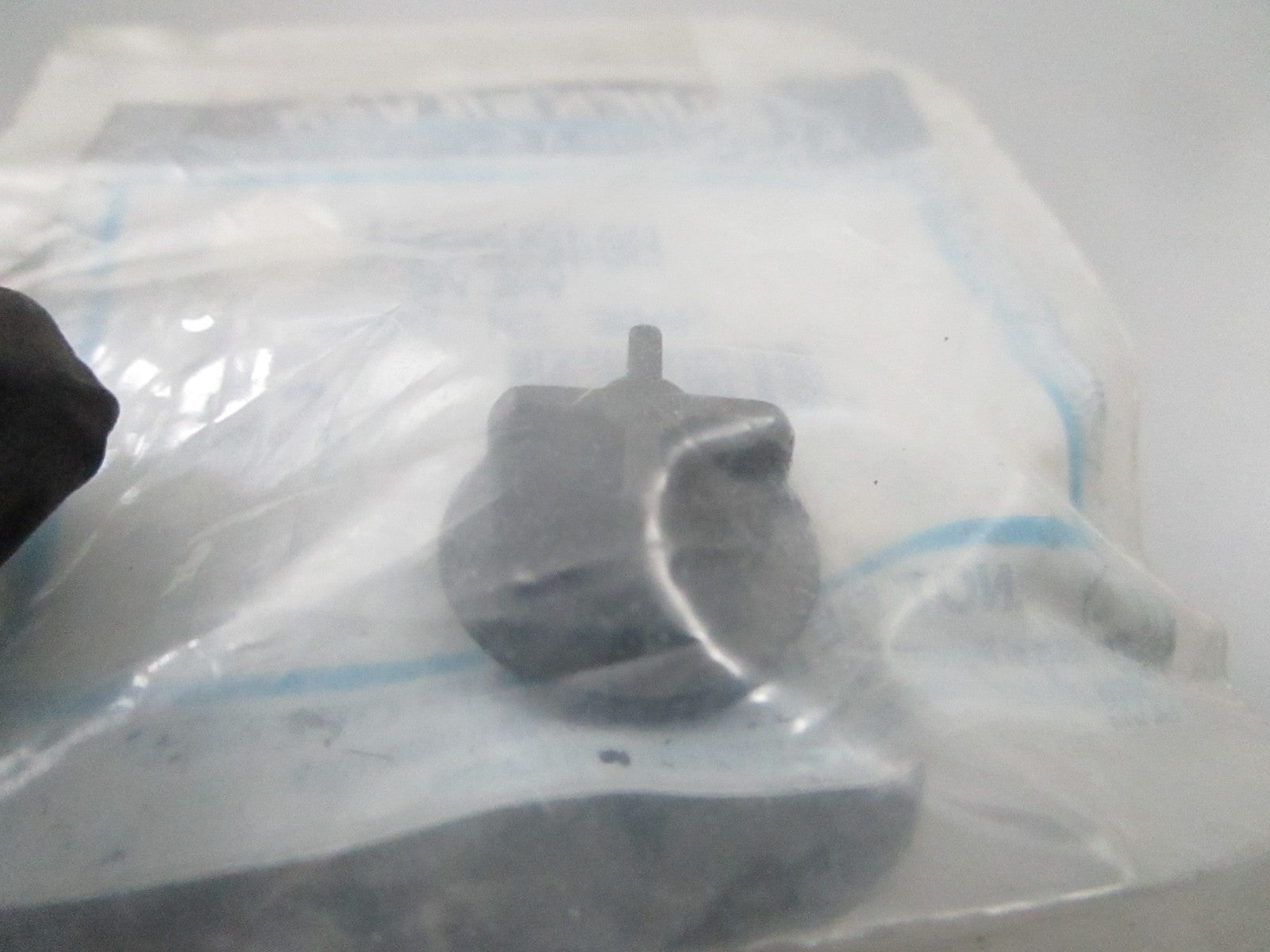 *NEW OEM* 0810 Mercury Quicksilver Valve 804080001