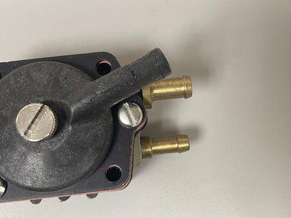 NEW OEM 438559 Johnson Evinrude Fuel Pump 0670