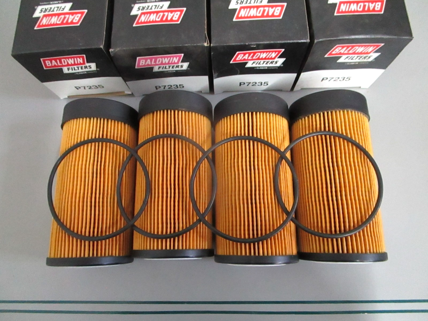 NEW (LOT OF 4) P7235 Baldwin Oil Filter Rep: 57311 57312 WIx 0820