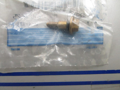 *NEW OEM* 0810 Volvo Penta Attaching Kit 3858080