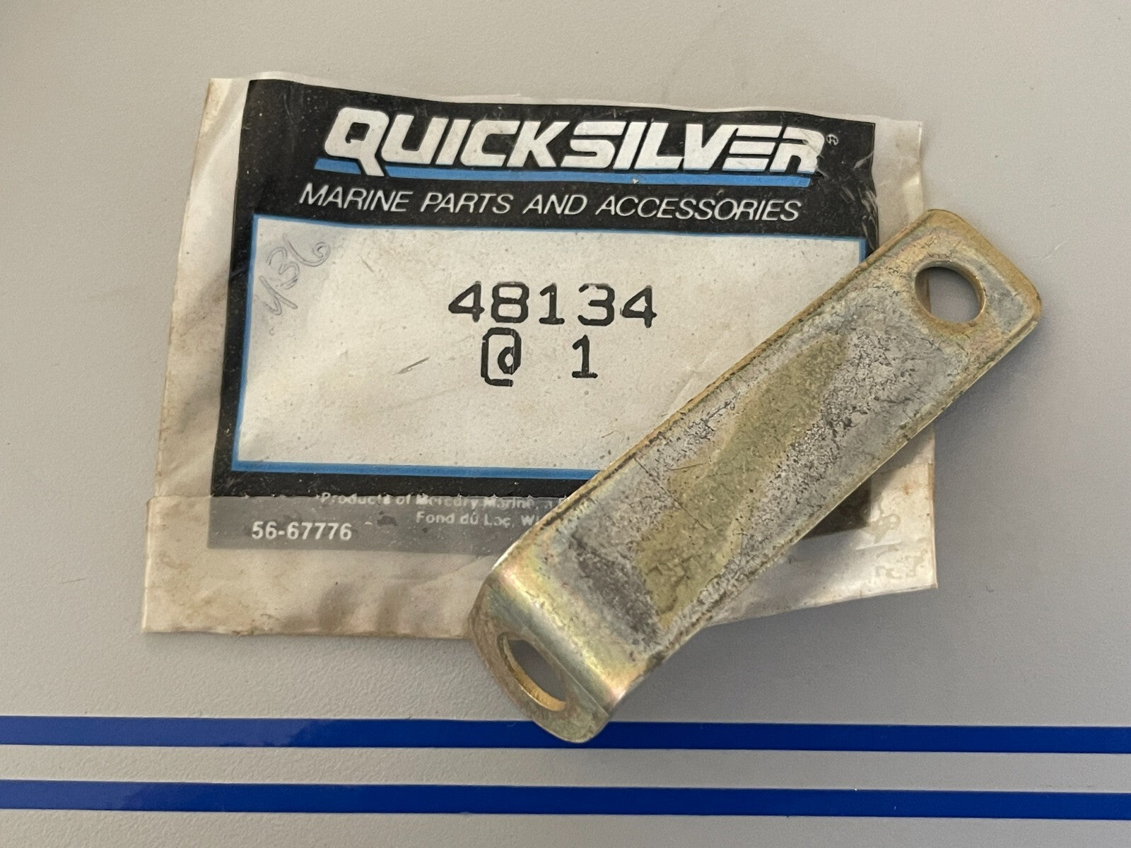 *NEW OEM* 0810 Mercury Quicksilver Bracket 48134