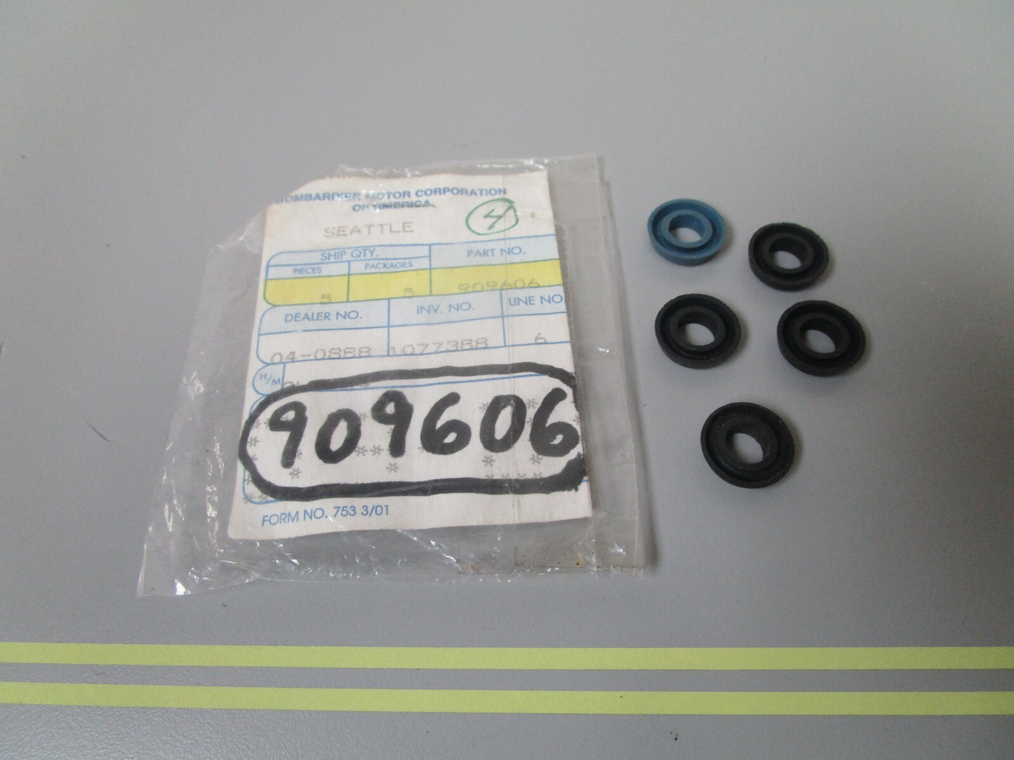 *NEW OEM* (LOT OF 5) 0810 OMC Johnson Evinrude Seal 909606 0909606