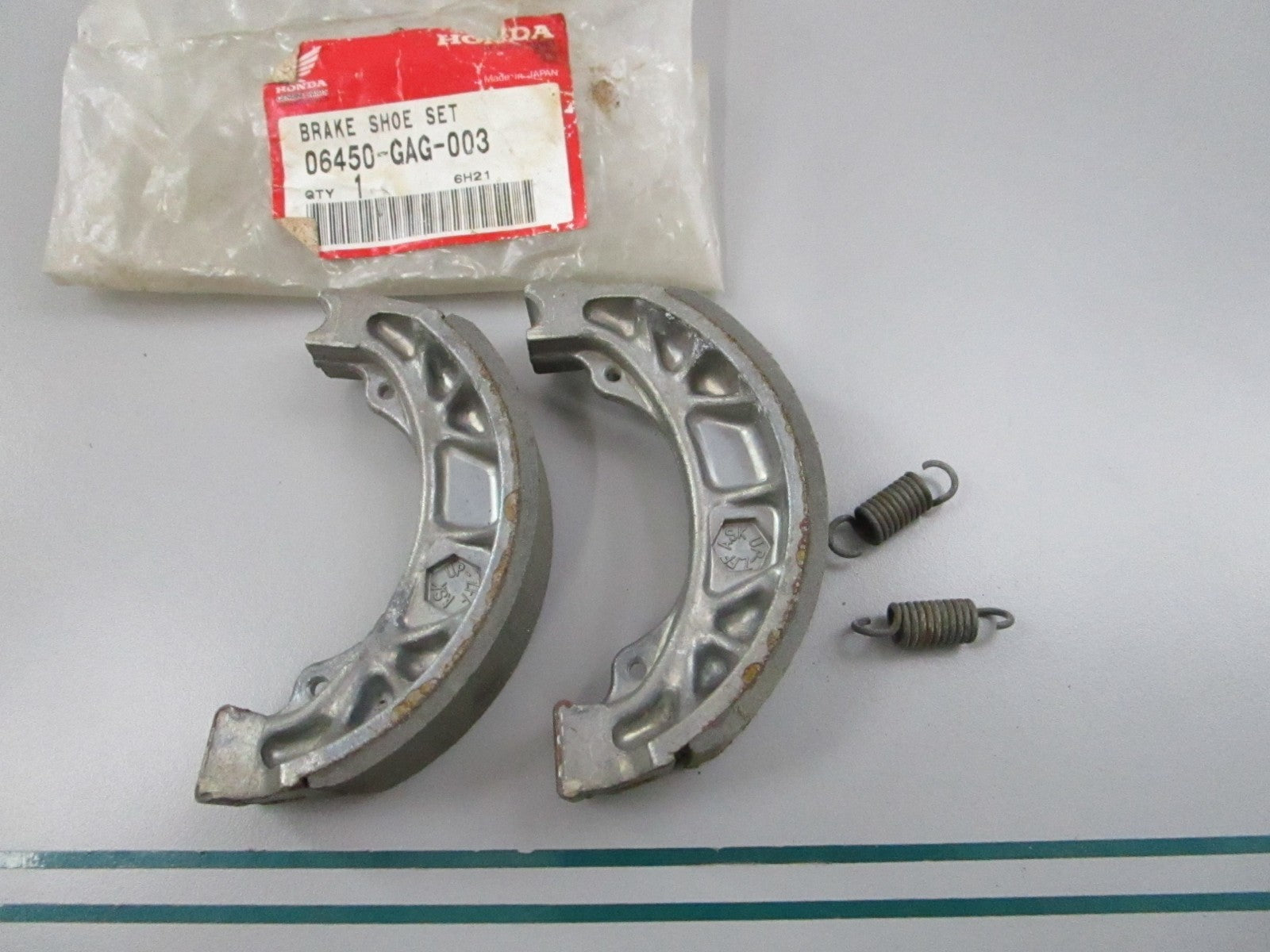 NEW OEM 06450-GAG-003 Honda Brake Shoe Set 0810